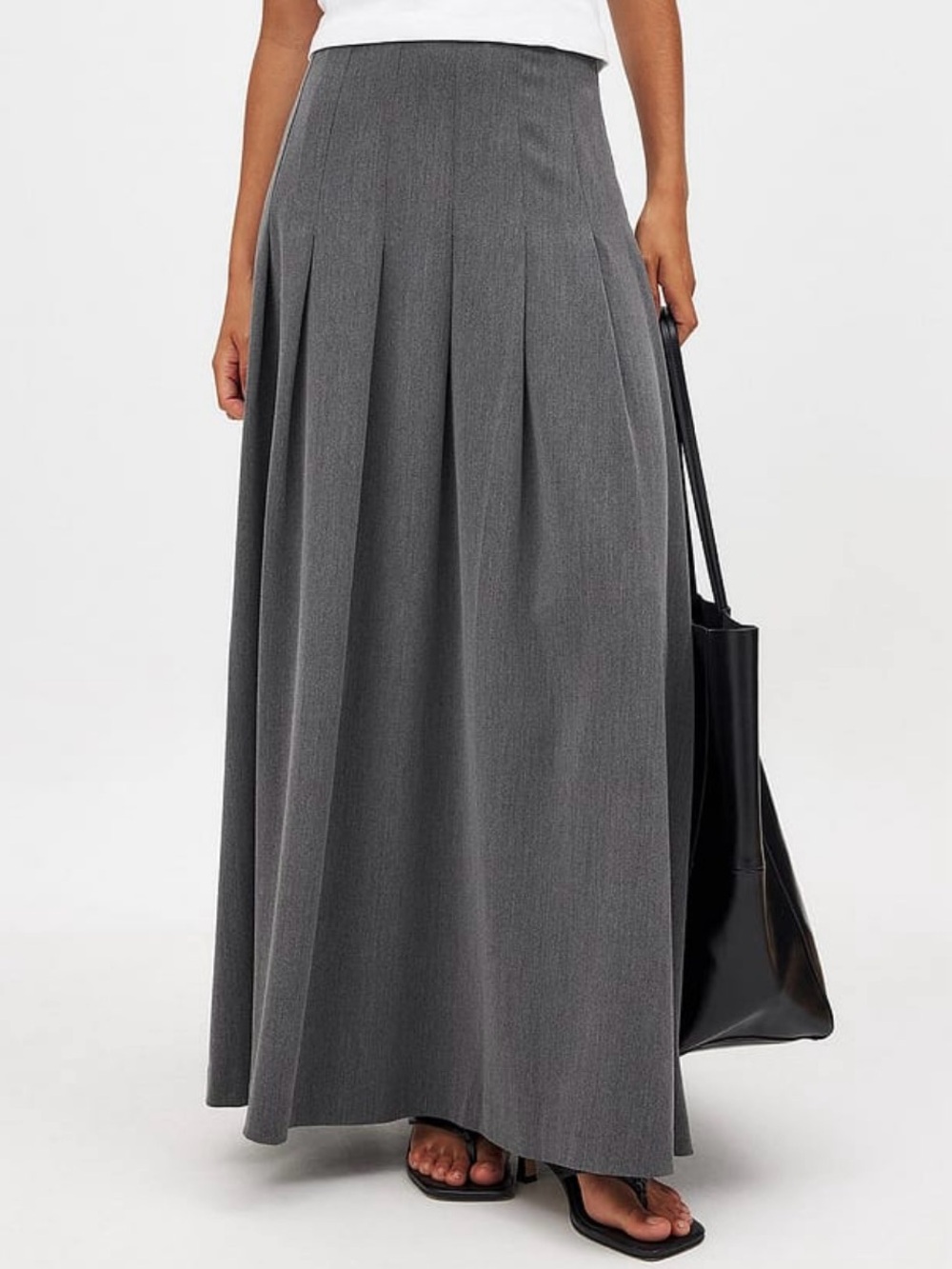 Pleated Maxi Skirt In Charcoal Gray